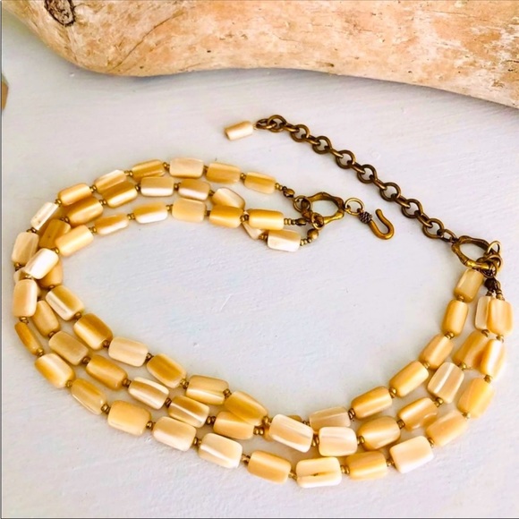 Vintage Mother of Pearl Necklace & Earrings - Picture 15 of 17